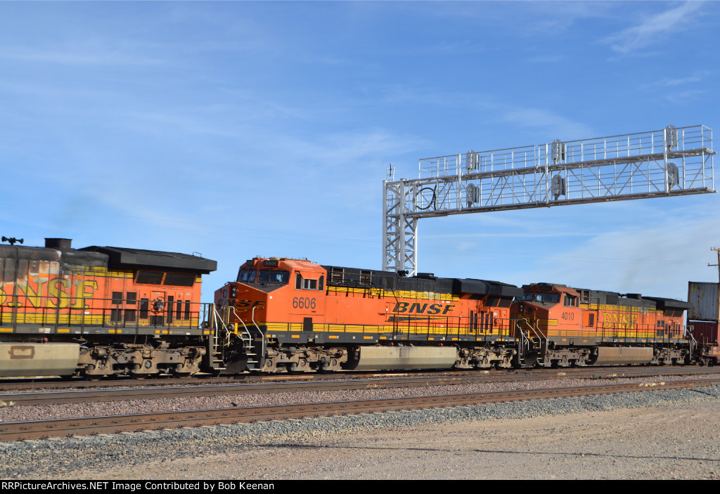 BNSF 6606